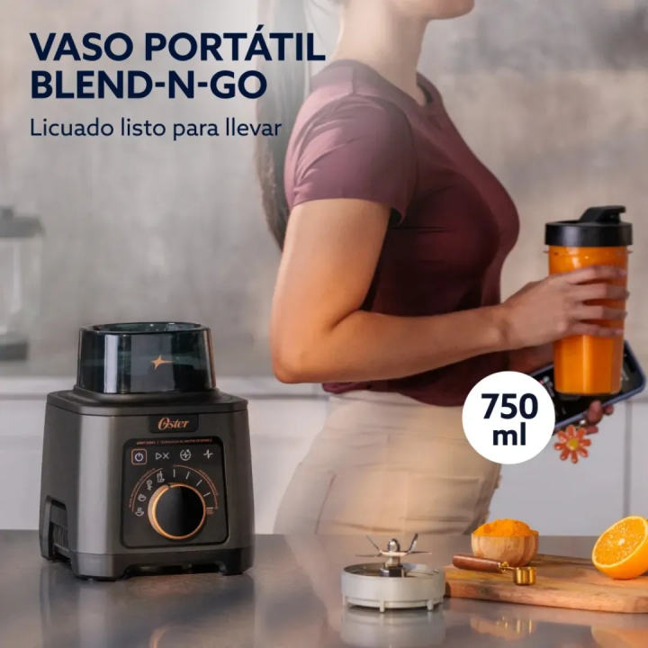 Licuadora Oster Titán 2200W BLSTXT-XG-053